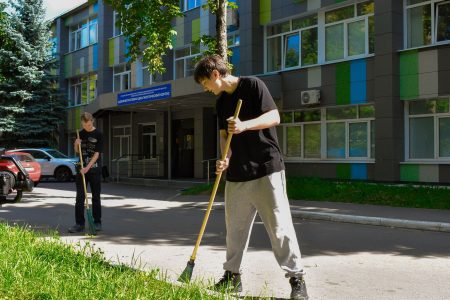 Во время летней кампании в Твери трудоустроили 5 800 подростков Во время летней кампании в Твери трудоустроили 5 800 подростков