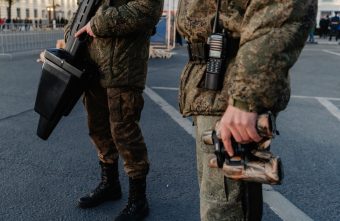 При атаке БПЛА повреждена стена склада "Вайлдберриз" в Тверской области склада