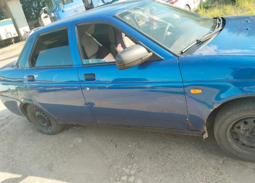 задолжавший