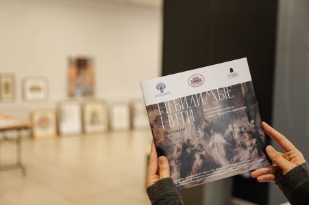 В Твери открылась художественная выставка «Невидимые нити» выставка