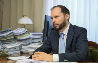 Виталий Королев: Повышаем, как обещал, оплату труда соцработникам Виталий Королев: Повышаем, как обещал, оплату труда соцработникам