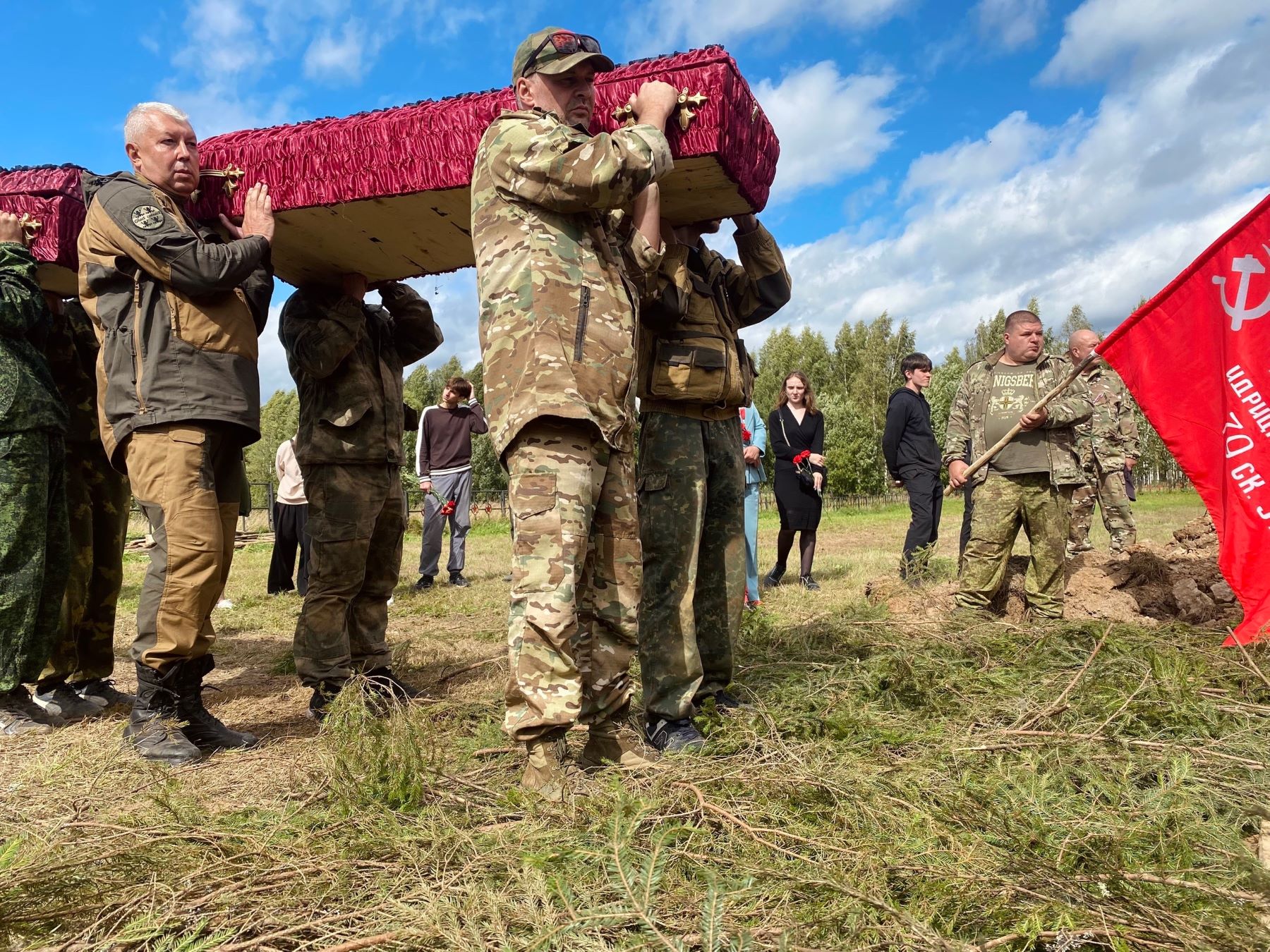 В Тверской области проводили в последний путь воинов Красной Армии