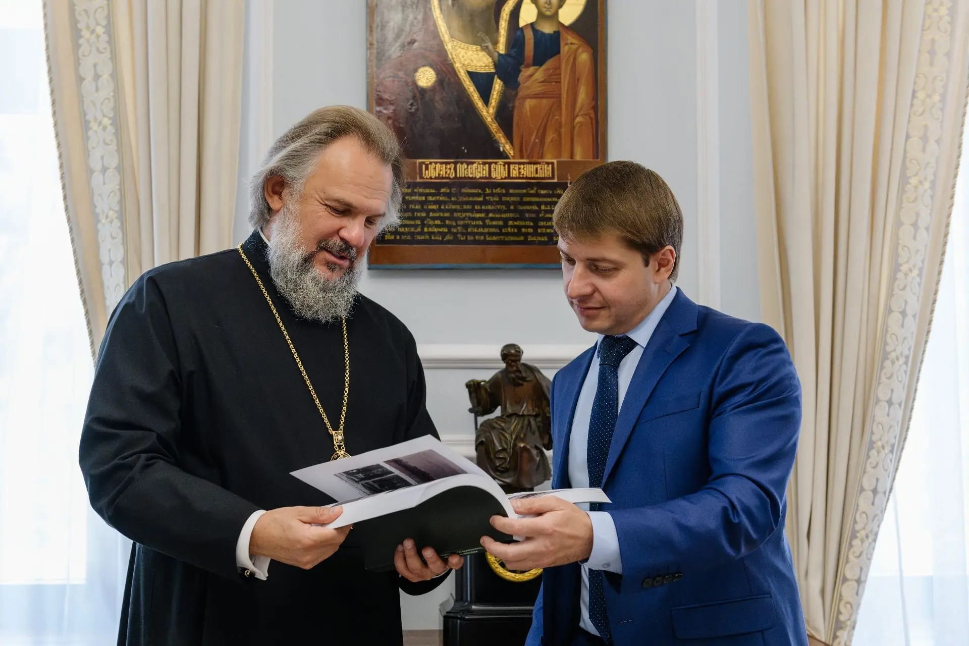 Руководитель ТвГУ Дмитрий Беспалов и митрополит Амвросий обсудили развитие духовно-нравственного воспитания молодежи