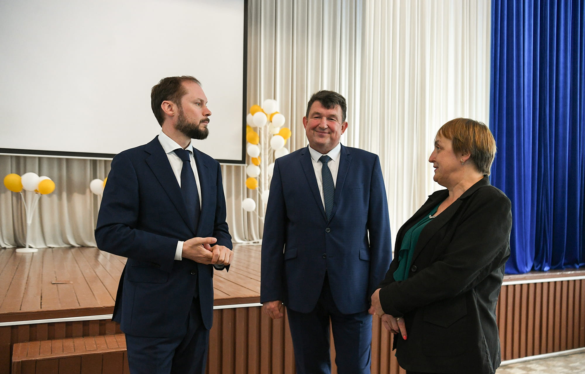 Виталий Королев поручил ускорить ремонтные работы в детском саду в Весьегонске