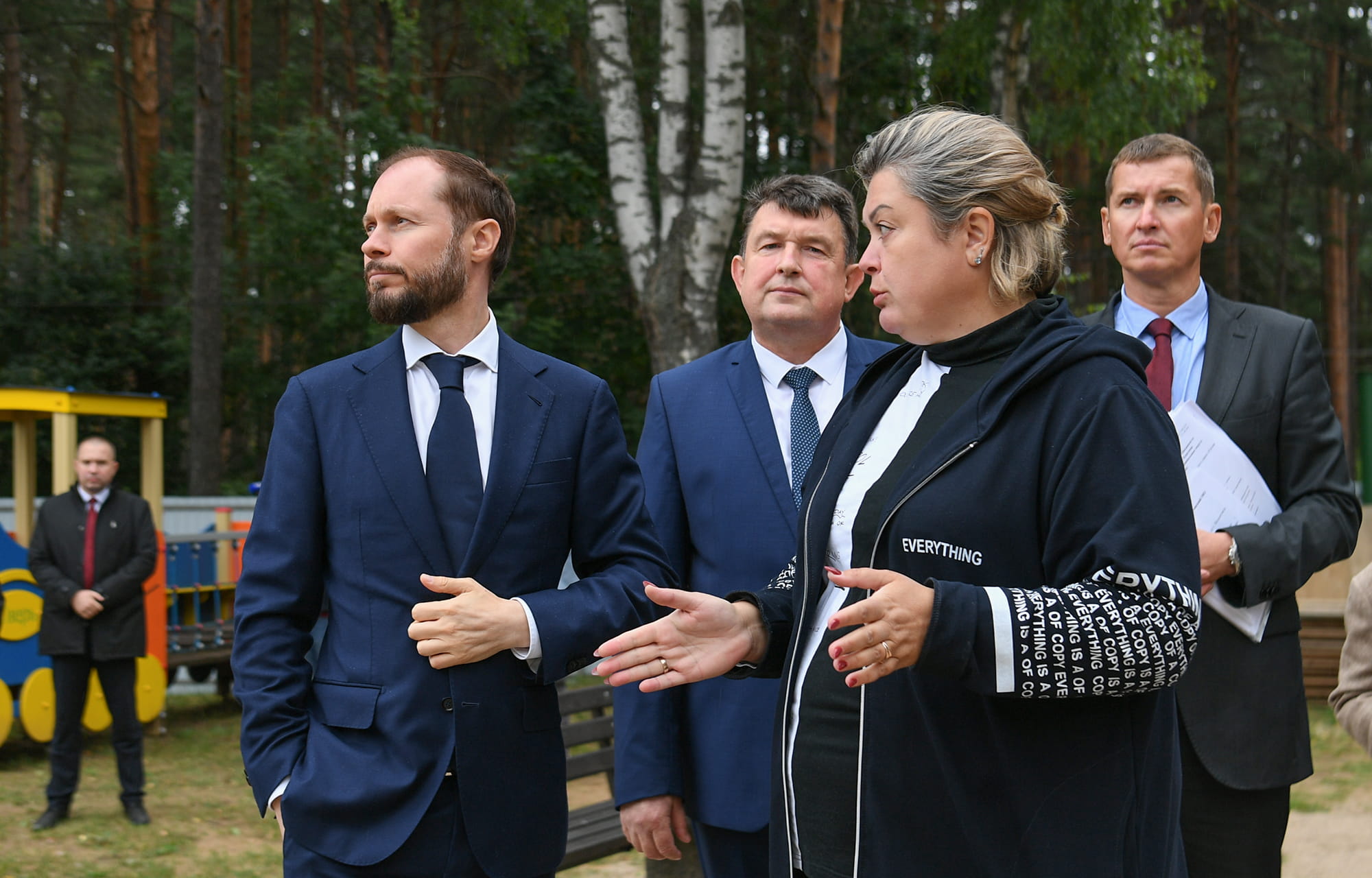 Виталий Королев поручил ускорить ремонтные работы в детском саду в Весьегонске
