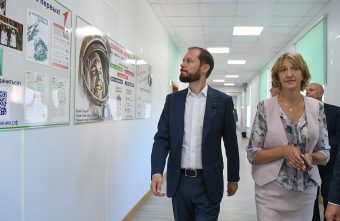 Виталий Королев оценил готовность учреждений образования Тверской области к новому учебному году Виталий Королев оценил готовность учреждений образования Тверской области к новому учебному году