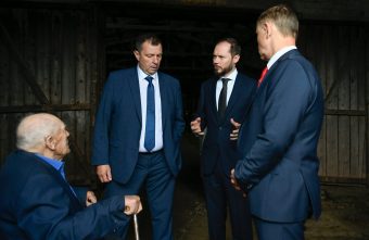Виталий Королев в Сонковском округе посетил колхоз «Красный Октябрь» Октябрь