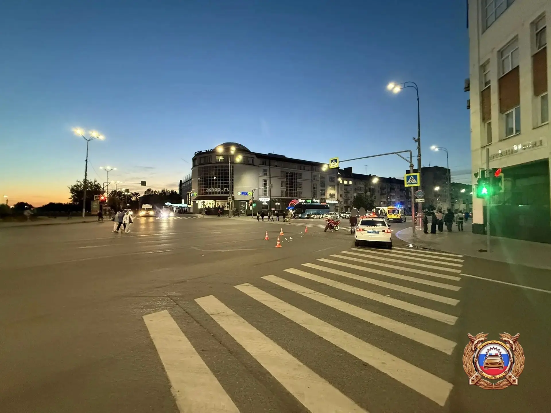 Мотоциклист сбил девочку-подростка в центре Твери