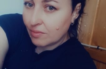 Жителей Тверской области просят помочь семье погибшей в ДТП женщины помочь