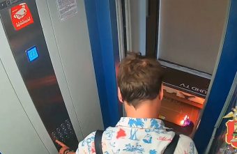 В Твери мужчина поджёг лестничную площадку в многоэтажке лестничную