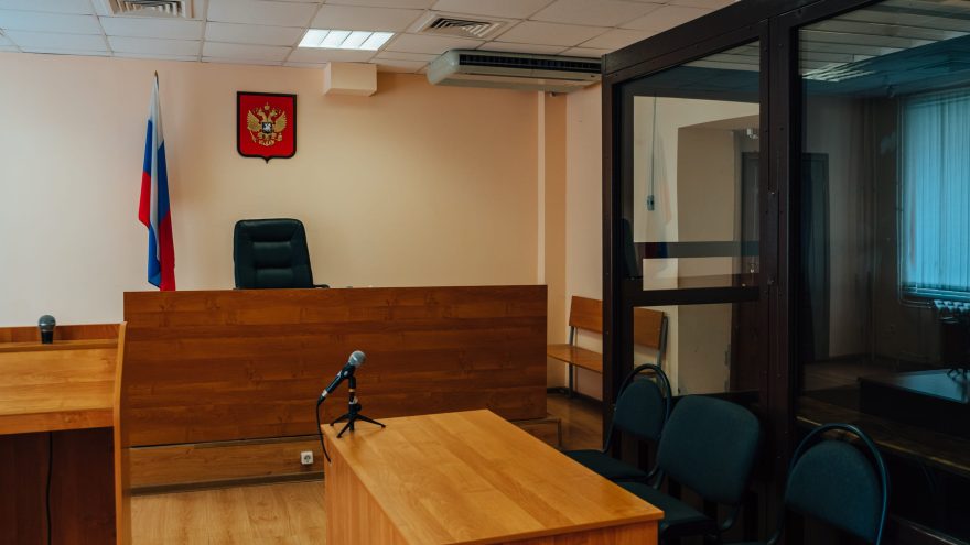 В Тверской области мужчина с винтовкой оказался на скамье подсудимых