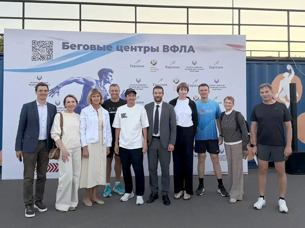 В Твери прошла открытая пробежка со звездами футбола и легкой атлетики