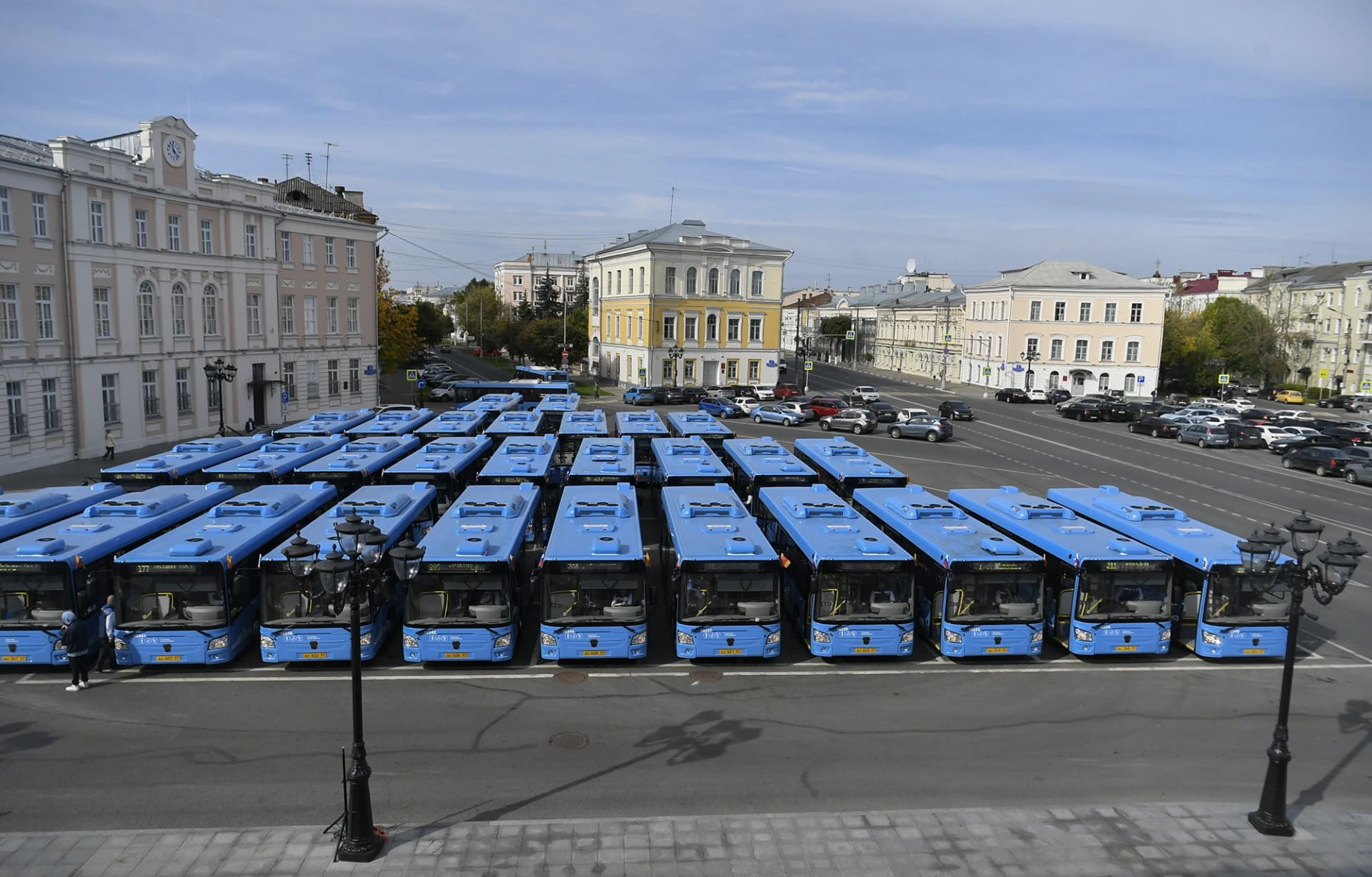 автобусов