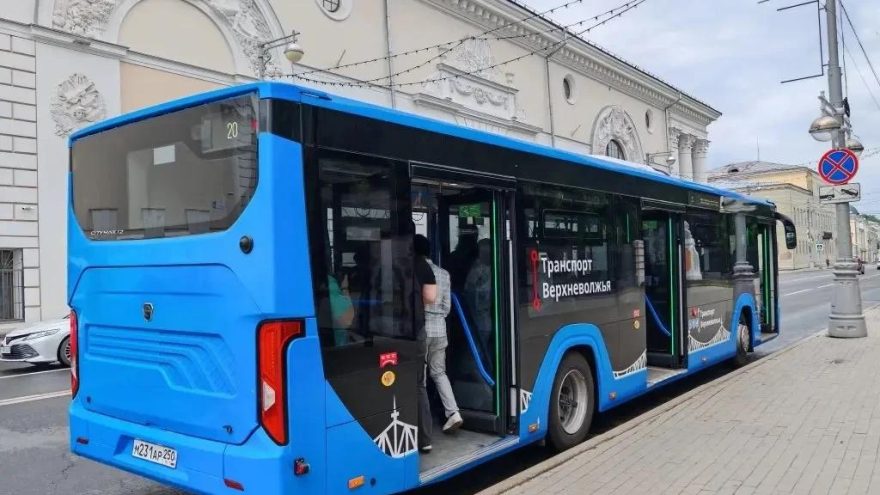 Виталий Королев сообщил об обновлении Тверского автопарка на 50 автобусов