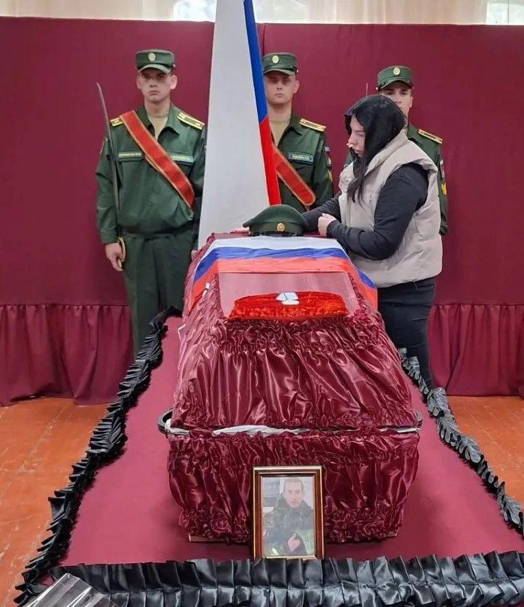 В Тверской области простились с погибшим на СВО Владимиром Бурцевым