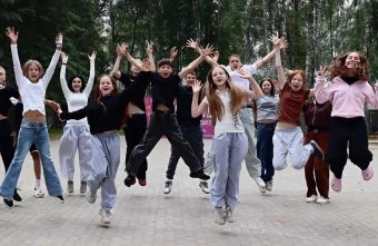 лагерях