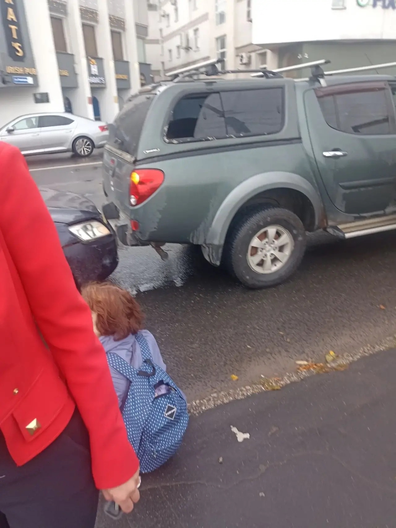 В Твери ищут свидетелей ДТП, в котором сбили женщину между стоящими машинами