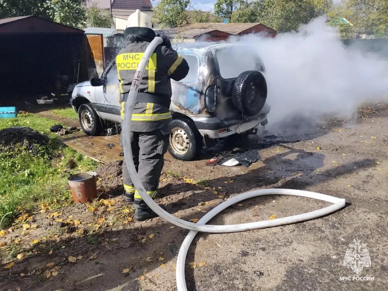 В Тверской области сгорел легковой автомобиль