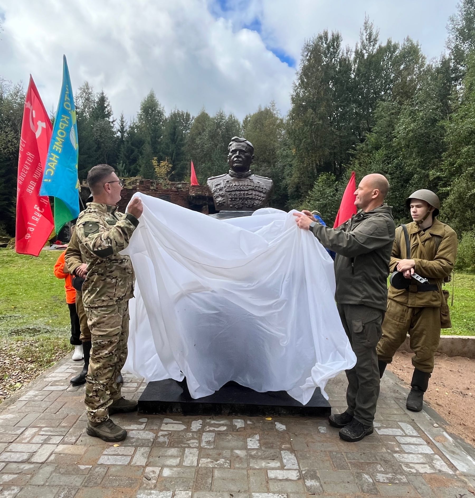 В Тверской области торжественно открыли бюст маршала Андрея Еременко