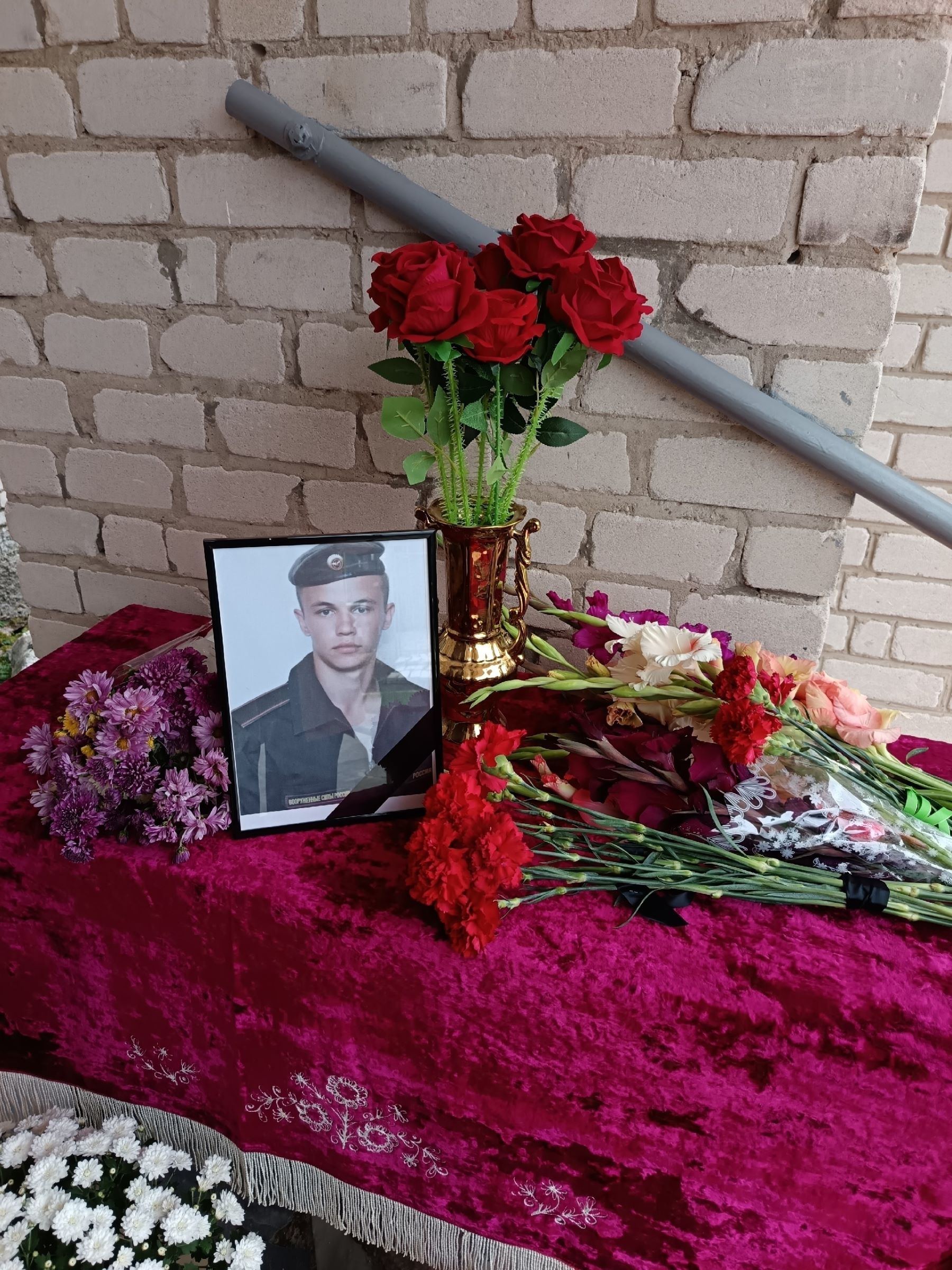 В Тверской области открыли мемориальную доску в память о снайпере Александре Челышове