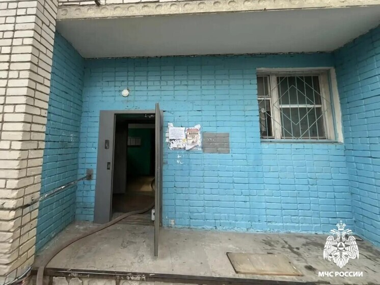 В Твери при пожаре в квартире спасли семь человек, один пострадал