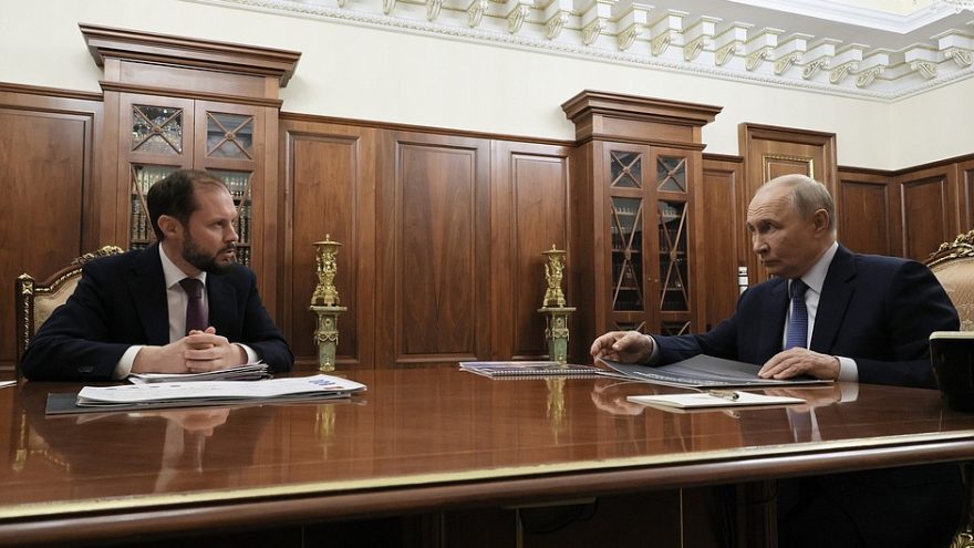 Президент Владимир Путин встретился с главой Тверской области Виталием Королёвым