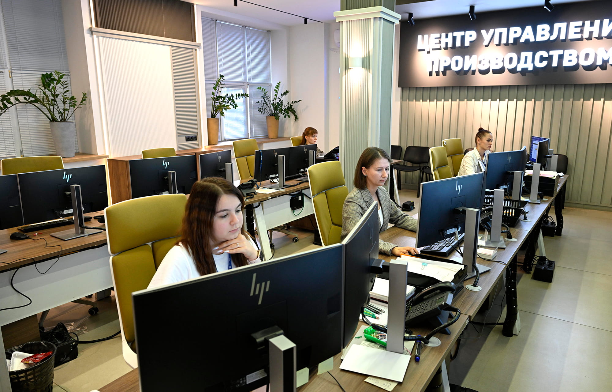 Игорь Щёголев и Виталий Королев дали старт второй очереди производства на издательско-полиграфическом комплексе под Тверью