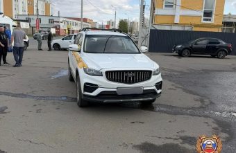 5-летний мальчик попал под колеса машины в Твери попал