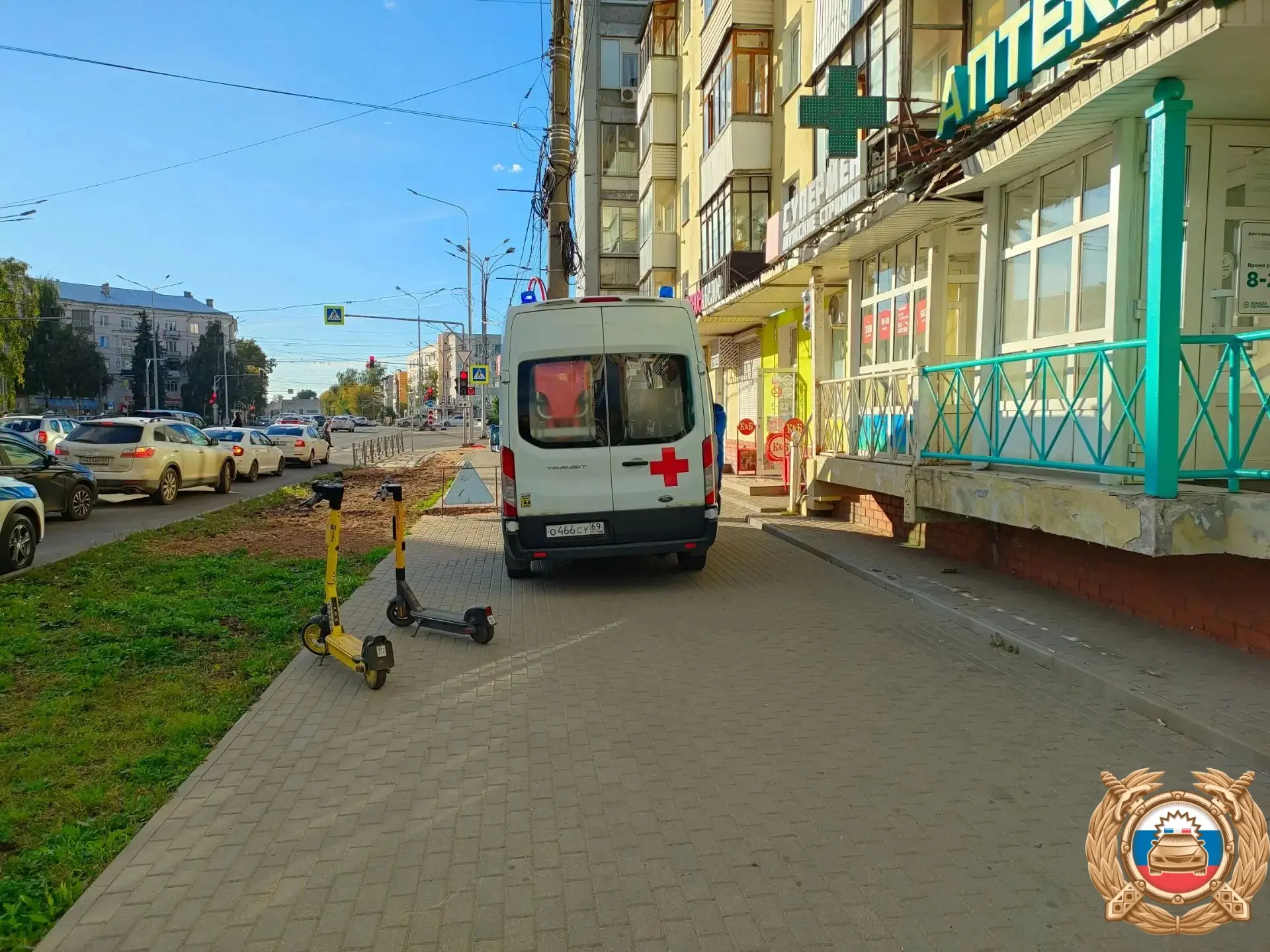 В Твери электросамокатчик сбил пенсионерку