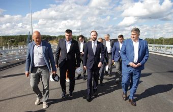 Виталий Королев и Роман Новиков проинспектировали строительство Западного моста в Твери Западного
