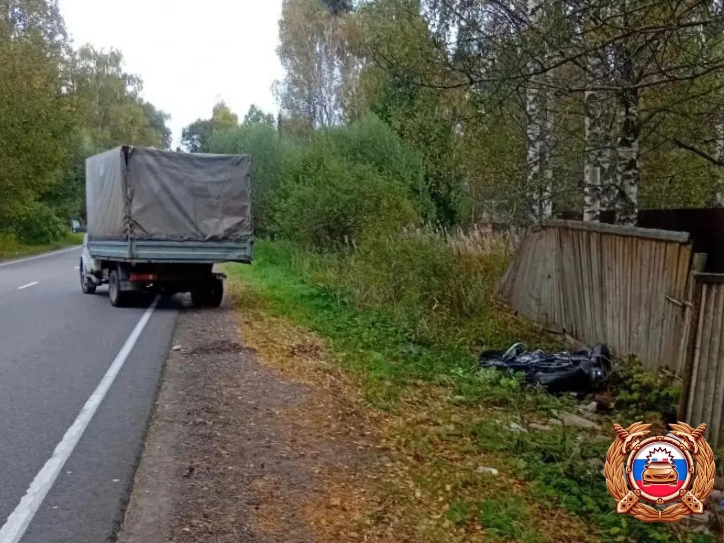 В Тверской области мотоциклист погиб, врезавшись в стоящую «Газель»