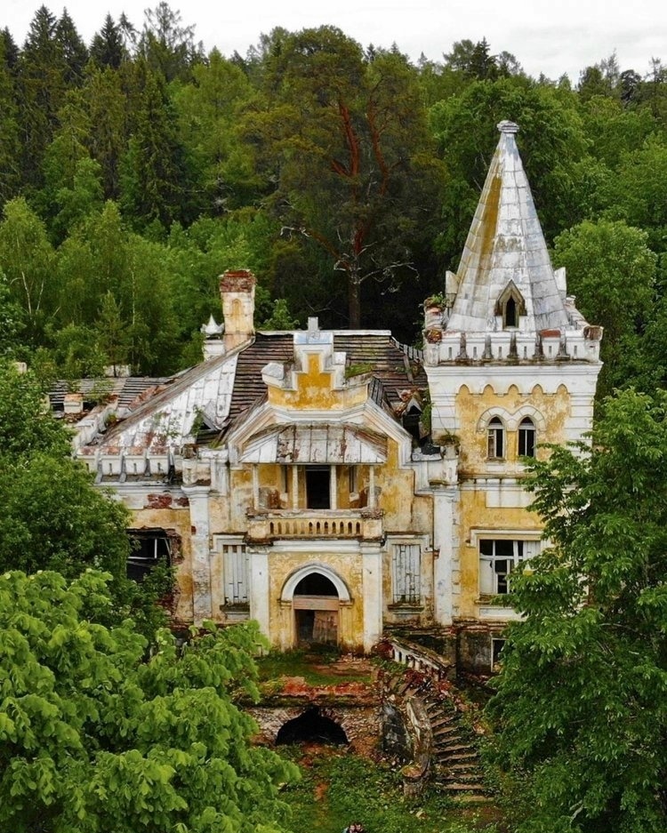 усадьбе