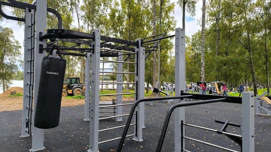 спортплощадку