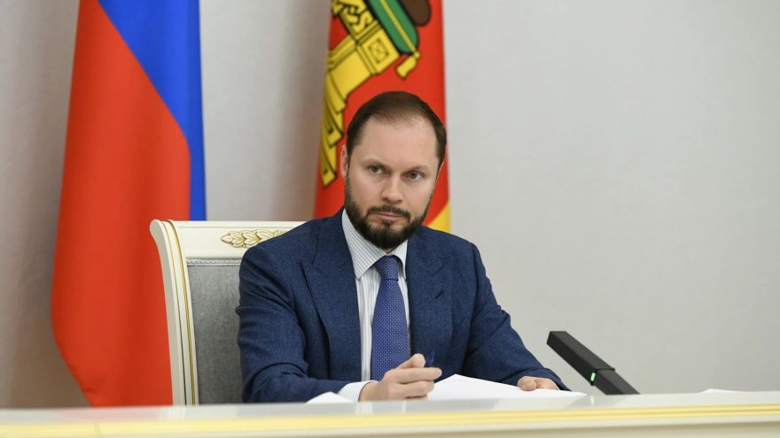 Виталий Королев: Принял решение расширить региональную программу «Земский учитель»