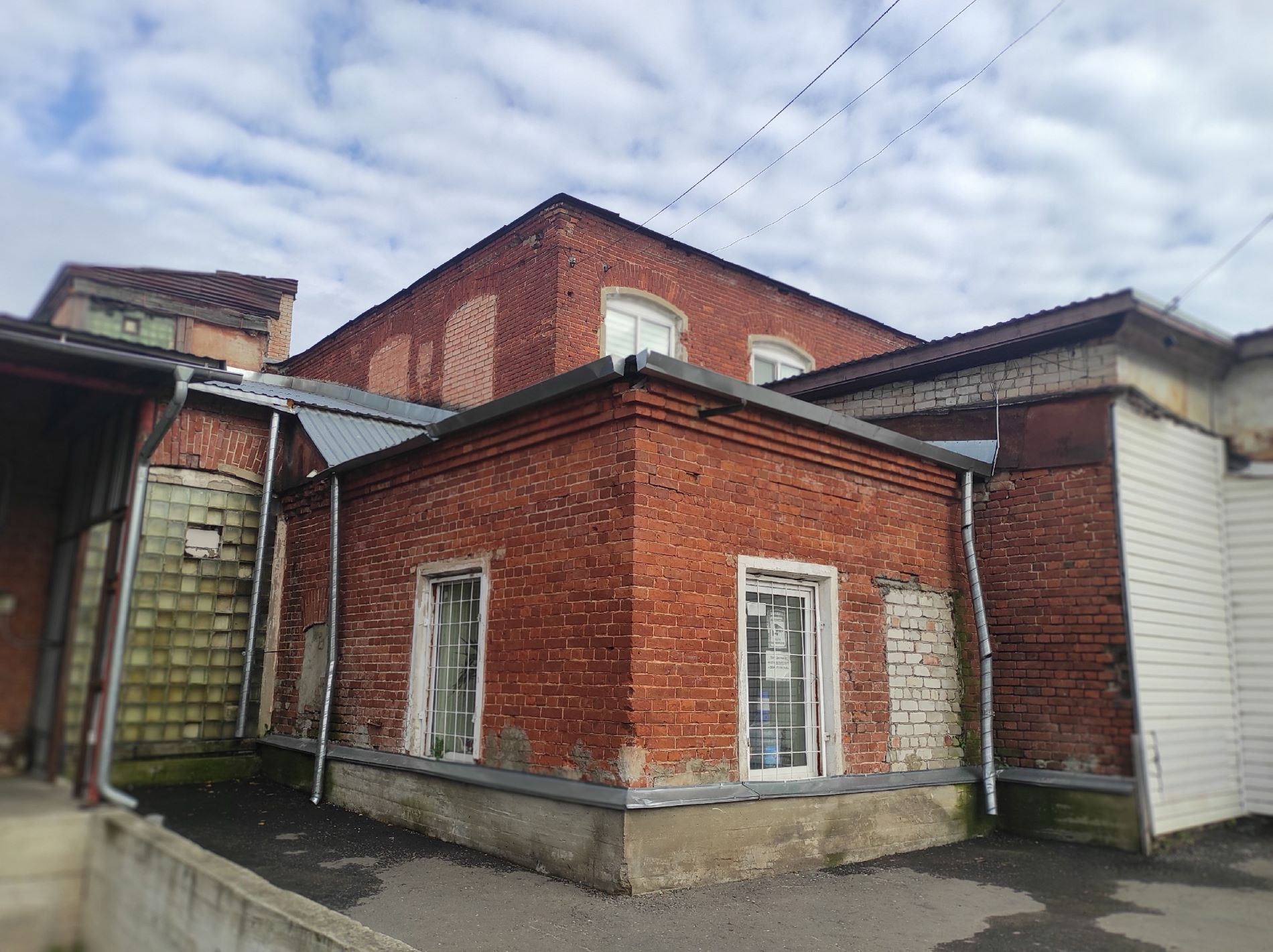 В соцсетях показали остатки забытой тверской мануфактуры
