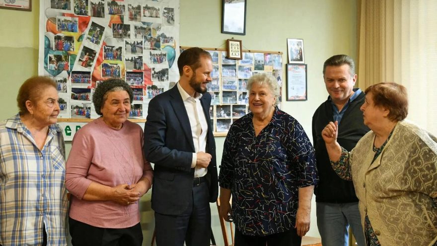 старшему