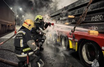 На трассе в Тверской области пожарные потушили полуприцеп полупицеп