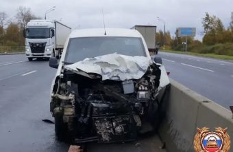 "Пежо" и "Рено" столкнулись на трассе М-10 под Тверью "Пежо" и "Рено" столкнулись на трассе М-10 под Тверью