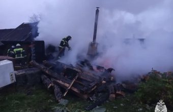 В Тверской области огонь уничтожил баню баню