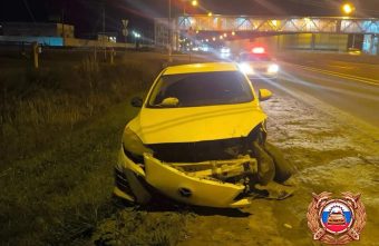 На трассе М-10 в Тверской области столкнулись Mazda и Ford Тверской