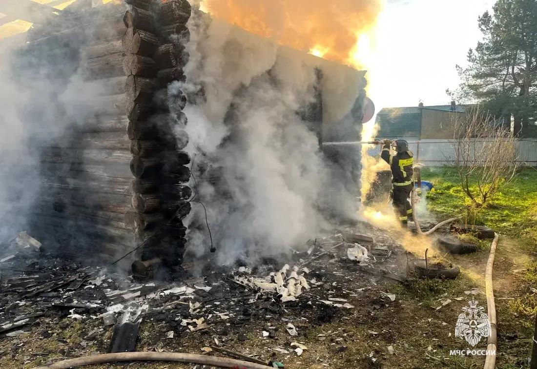 В Тверской области из-за проводки сгорел дачный дом