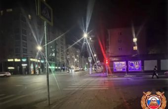 Водитель СИМ сбил ребёнка на пешеходном переходе в Твери сбил