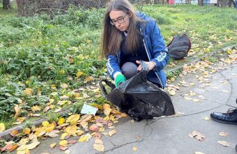 Волонтёры вышли на субботник в Парке Победы субботник