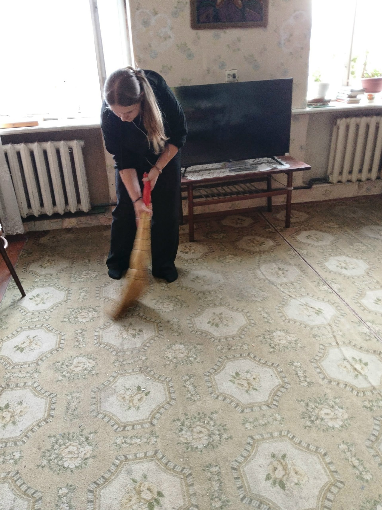 «Тимуровцы» помогают пожилым жителям Оленинского округа