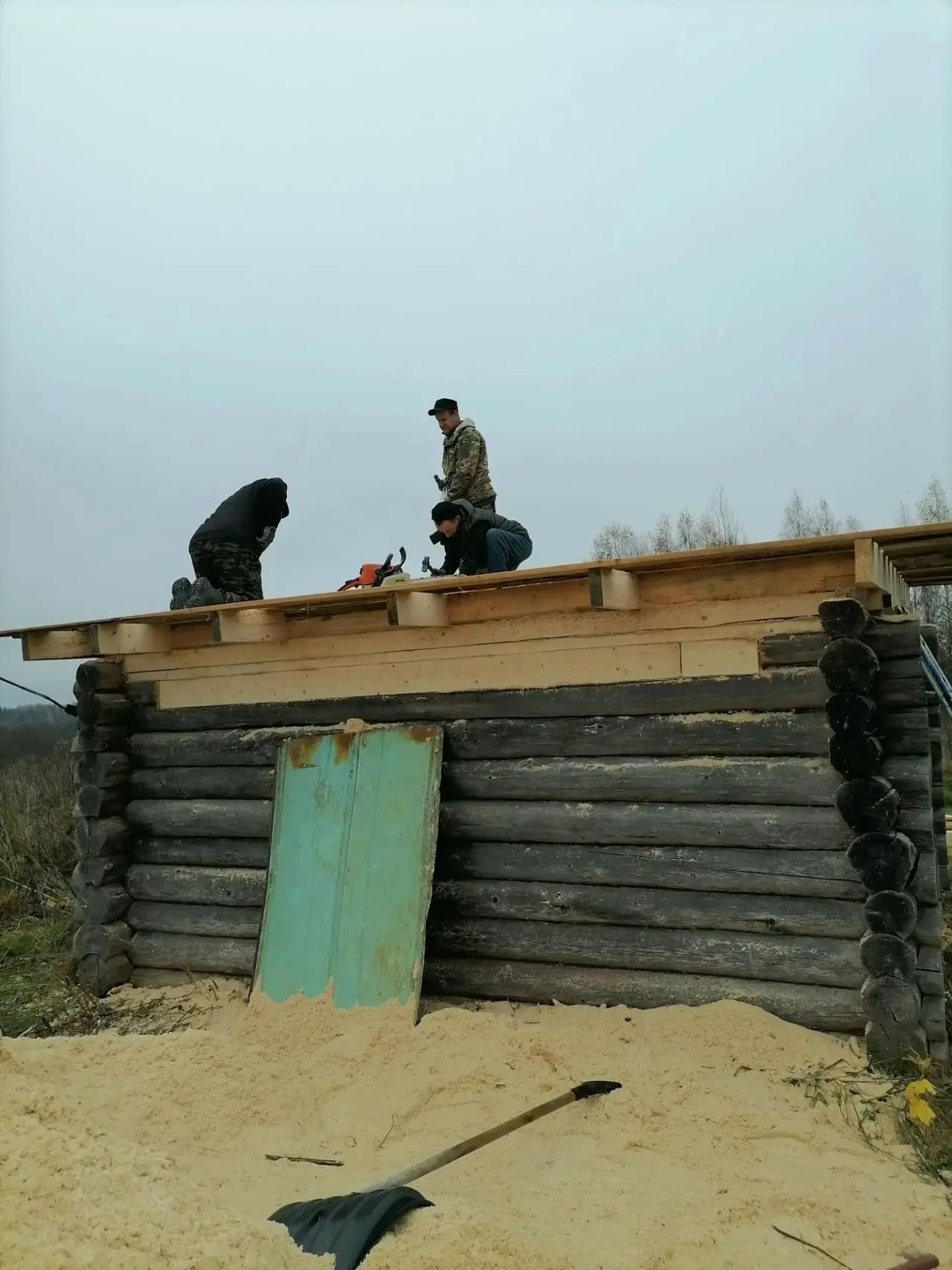 В Тверской области жители деревни объединились и привели в порядок важное здание
