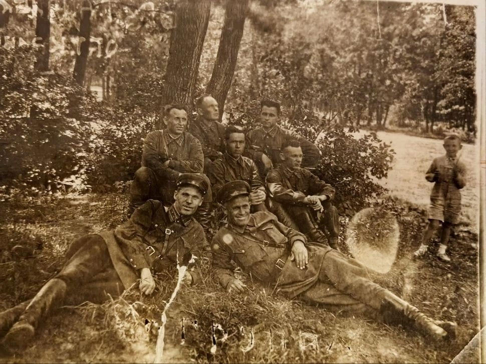 Более 80 лет спустя поисковики Тверской области нашли семью капитана