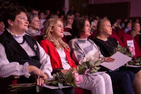 В Лихославльском округе чествовали учителей и воспитателей Лихославльском