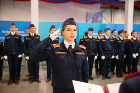 В Твери кадеты профильных классов Следственного комитета России приняли присягу присягу
