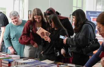 4 тысячи любителей литературы посетили XII книжный фестиваль «Тверской переплёт» 4 тысячи любителей литературы посетили XII книжный фестиваль «Тверской переплёт»