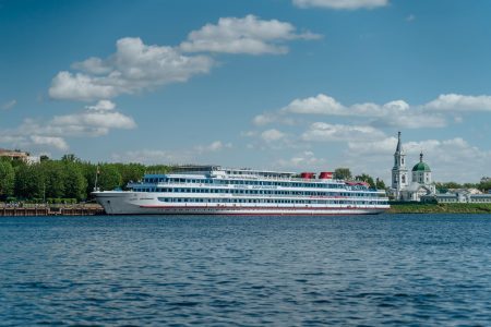 Россияне стали чаще планировать поездки по стране ради культурной программы